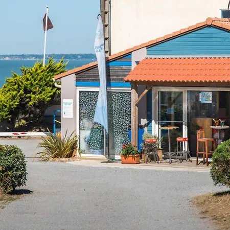 Spacieux Mobil 8 Pers Avec Terrasse - Api-1-52-573 * Saint-Michel-Chef-Chef